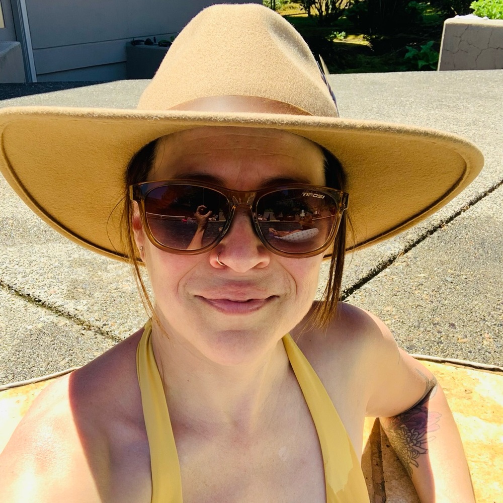 Meet your Posher, Stefanie